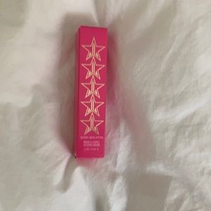 Liquid lipstick